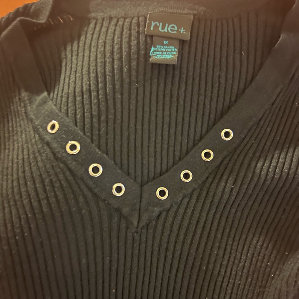 Sweater - Picture 2 of 3
